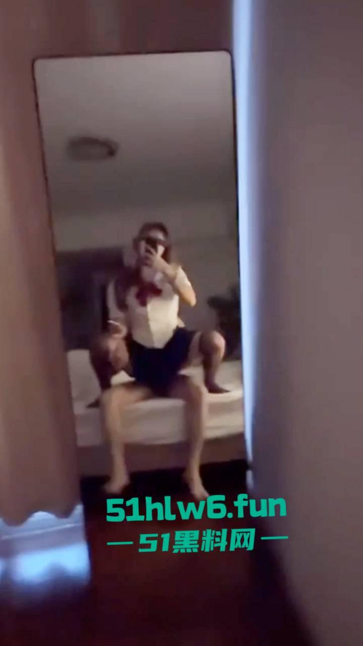 莆田快手网红【吐泡泡】身材超赞的反差母狗，醉酒喝多后将做爱视频发送20多个群，只为找爸爸操自己。-9