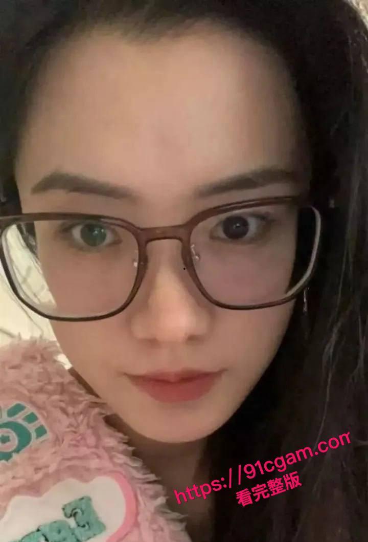 青岛已婚小少妇林昕怡酒店调教视频曝光，金主玩法太猛辣眼睛！-3