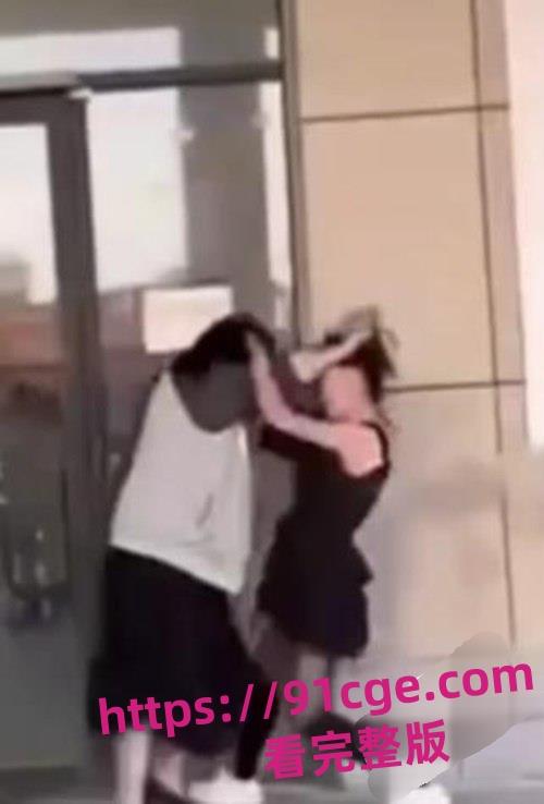 内蒙古鄂托克旗精神小妹郭安棋为爱疯狂！怒砍情敌刘筱萸头破血流！-4