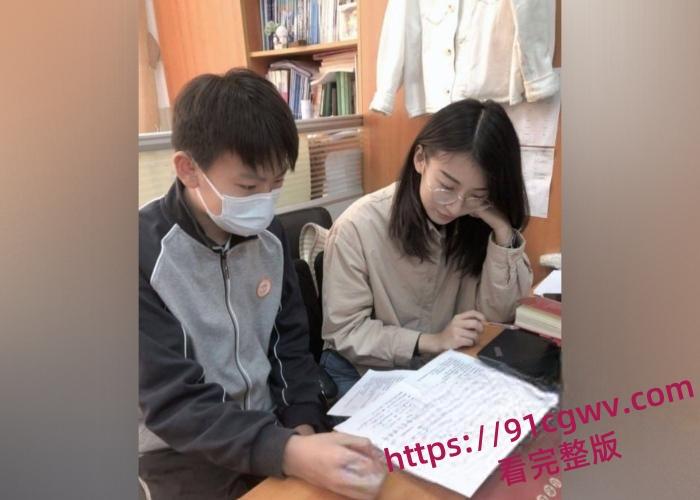 上海市第二中学化学老师 张越被丈夫吴栋申实名举报 与本校高一16岁学生常理存在不正当师生关系-2