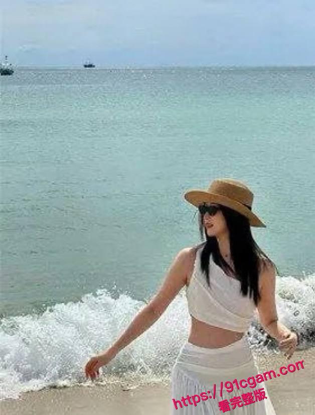 浙江00后学生妹李丹大瓜！不雅视频被渣男曝光，翘臀反差炸翻全网！-1