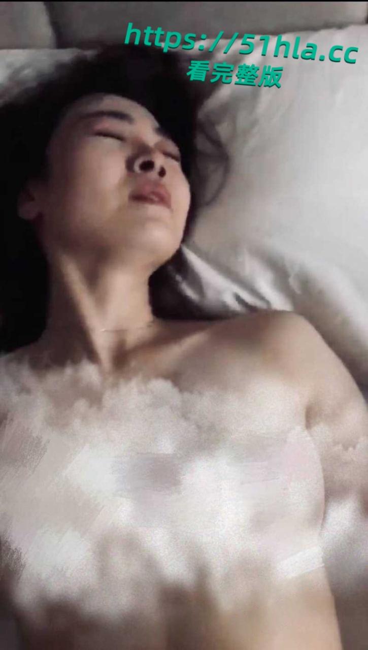 抖音网红律师【西绿】人设塌房假律师身份曝光，同事张辰铭假cp真炮友，二人性爱视频流出全网疯传！-31