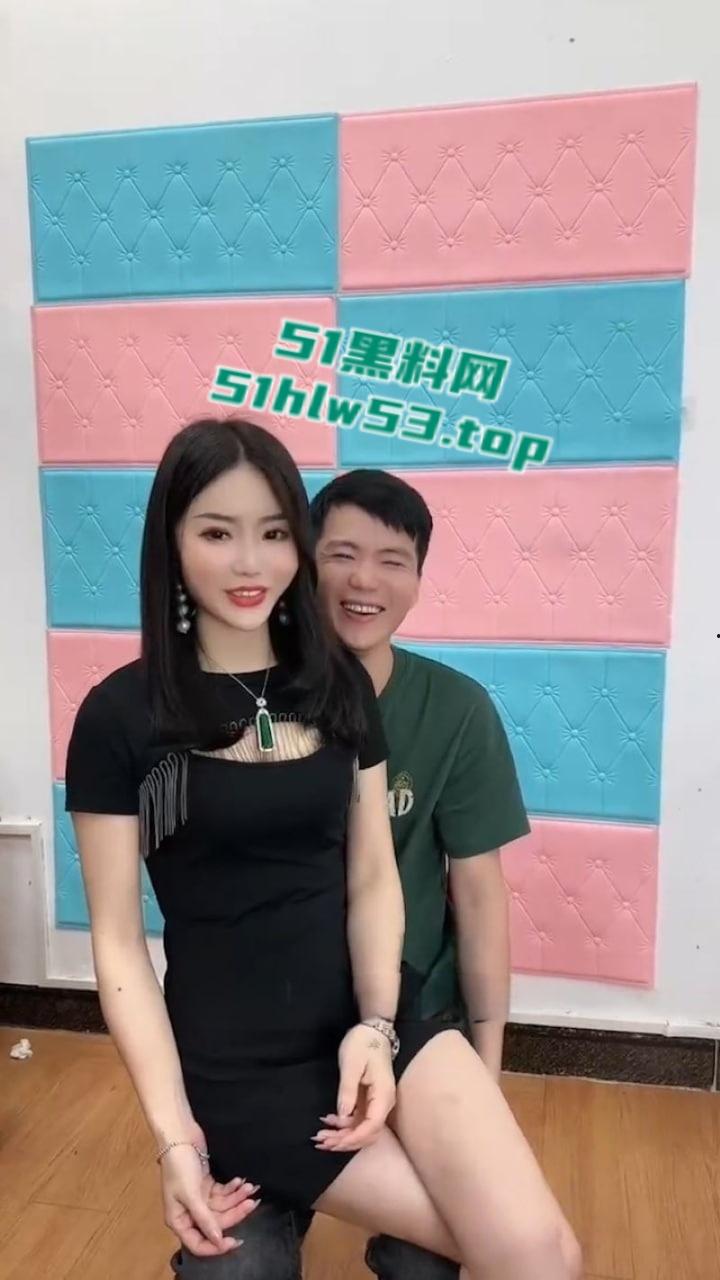 重温1987烧烤店经典视频，老板娘红板凳直播激情啪啪吗，露脸骑乘榨精大奶抖动呻吟浪叫不断！-3