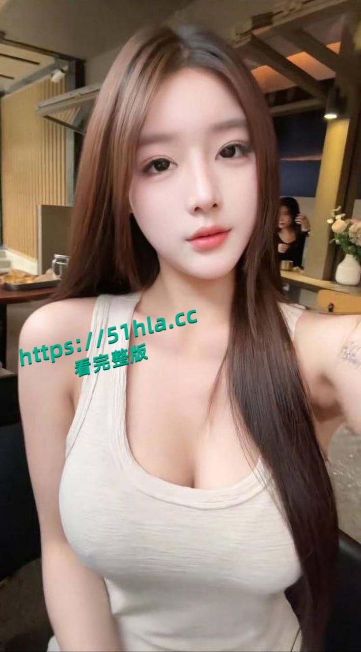 抖音23万粉丝博主【LBB何时困】一对一会议视频曝光，高颜值反差女主播发骚互动揉奶自慰！-3