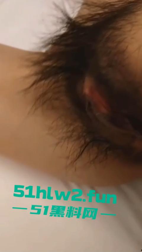 河北商丘宁陵县高级中学反差学妹【孙宁宁】超黑肥大鲍鱼，阴毛旺盛性欲极强遭到曝光。-8