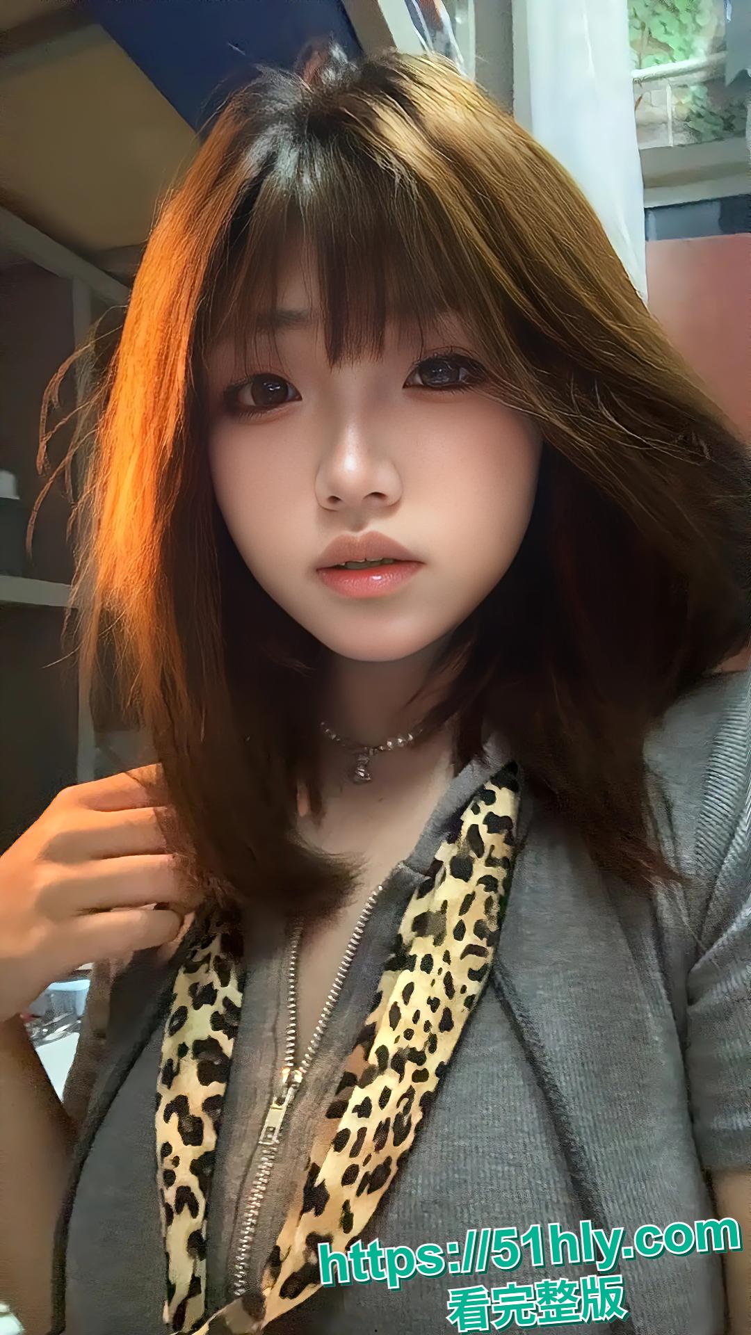 华北理工嫩妹 高圆圆 私生活混乱 欠债不还被债主曝光自慰做爱视频 画面淫靡至极！-3