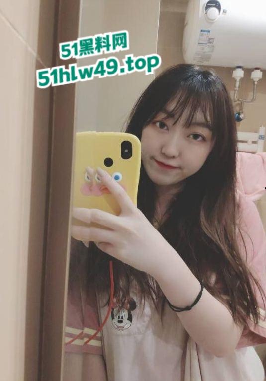 富豪瓜友投稿，杭州附近人撩骚的主播性感骚逼【刘美君】奶大腿长三点粉嫩太诱人了！-5