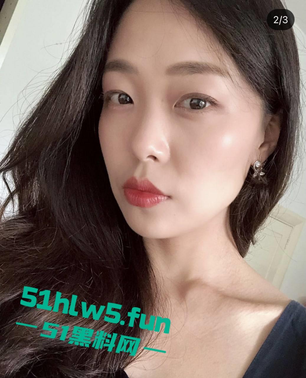 乱伦系列之小姨子，寂寞妻妹吮指揉奶勾引姐夫激情肏穴，口爆吞精表情极其淫荡欠操。-6