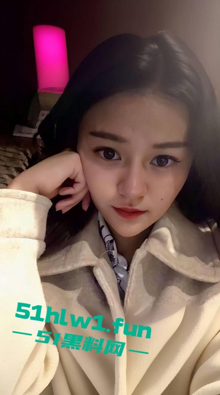 山东临沂罗庄，已婚人妻付晓伟，高颜值性瘾骚逼，背着老公当鸡巴套子，口交技术一流，做爱视频被老公发现曝光！-6