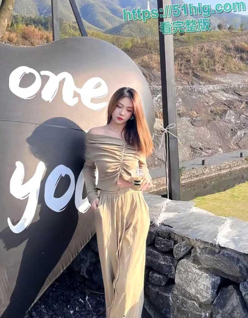 【天津】女总监【催丽丽】陪老板出差醉酒被性侵视频流出 主动配合被操被判工伤引发热议  表情沉醉 淫叫勾人-2