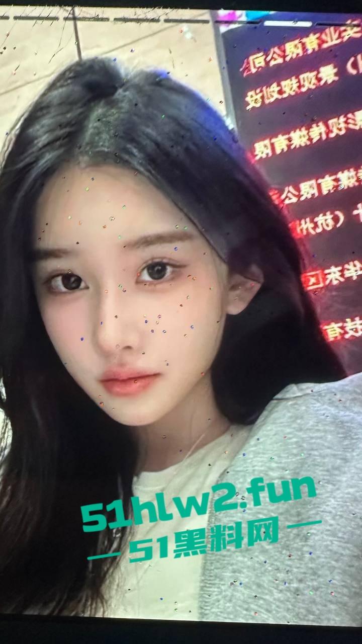 游戏圈大瓜！csgo职业选手zeus约操21岁女粉露脸不雅视频曝光，后被深扒发现这个慕洋犬竟然还有个19岁的男友！-11