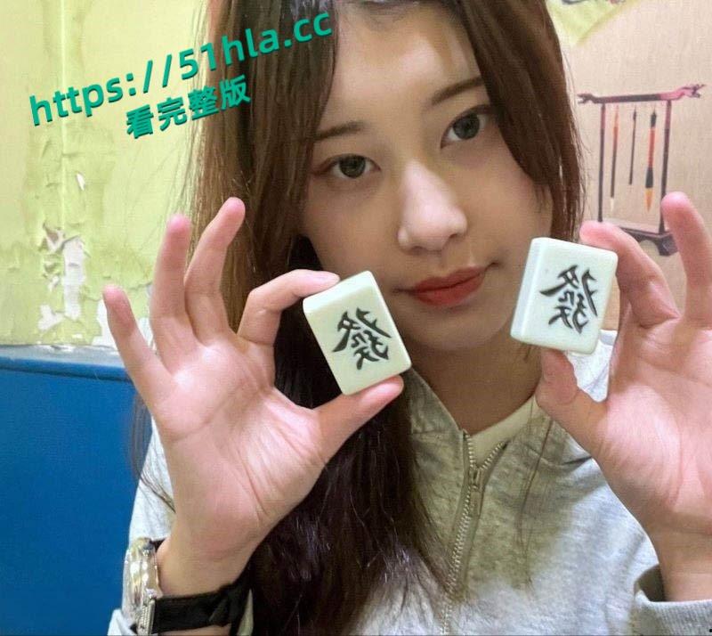 极品美女大学生性爱视频与生活照泄露，校花私下反差爆表，嫩穴高潮淫态炸裂！-2