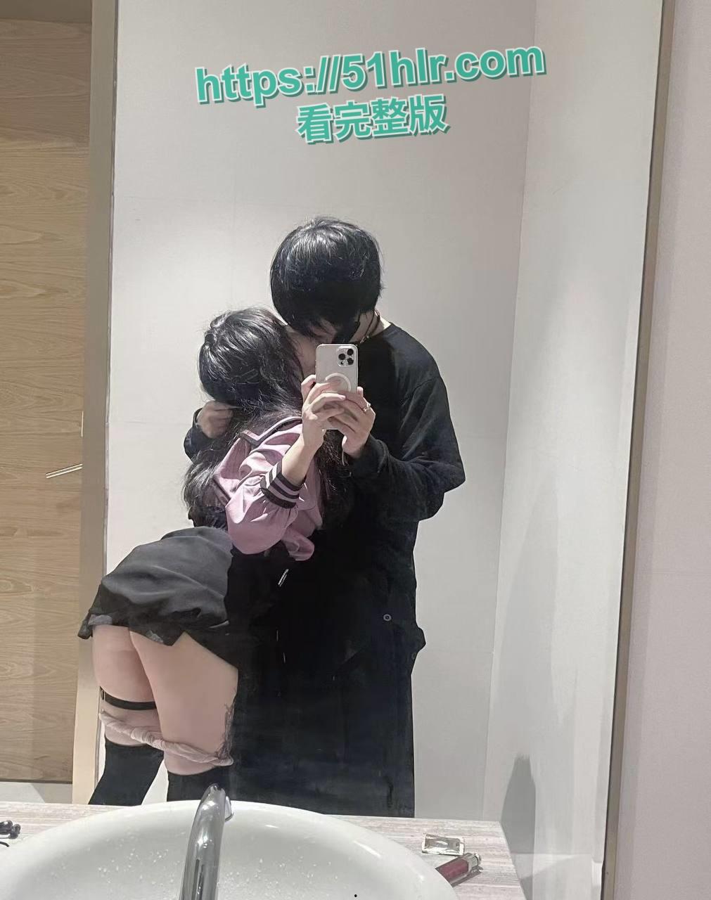 抖音【吉他张】的腥风血雨，前女友【索菲亚】惨遭捡尸，网红【小帕】不雅视频流出！精神小伙竟有女神收割机之称！震撼全网！-21