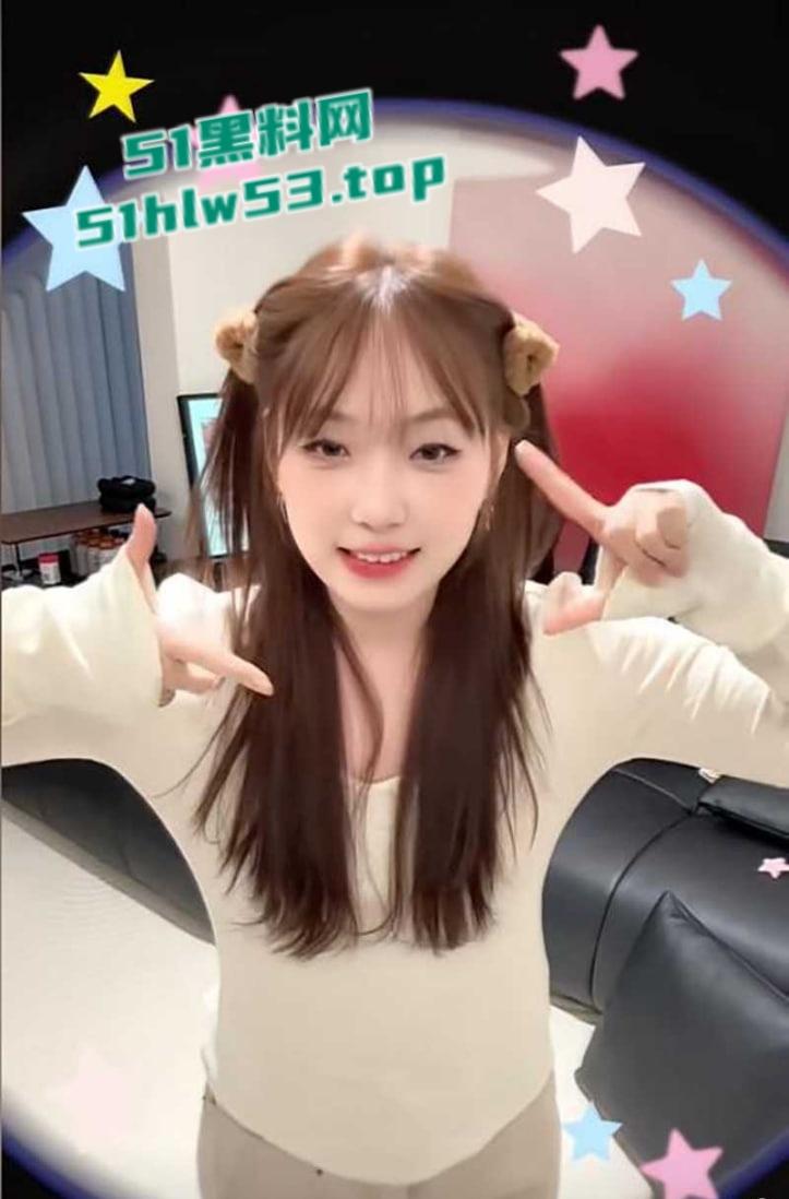 二婚体育男大战拔丝女，抖音300万粉丝网红【小郑嘻嘻】自曝老公婚内出轨，连做爱视频都一并爆光！-9