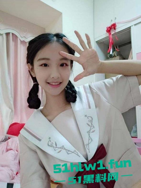 莆田酒店前台【刘芯梦】曝光经理客房做爱调教，母狗自拍泄密小嫩妹嫩穴堪称顶级母狗。-8