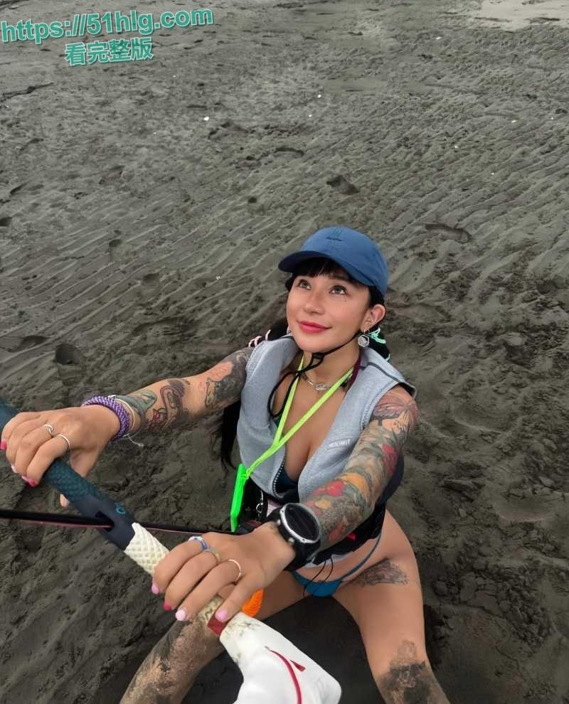 性感纹身潜水教练【梁云菲】私密约炮视频曝光，火辣身材搭配销魂呻吟声，震撼全网！-20