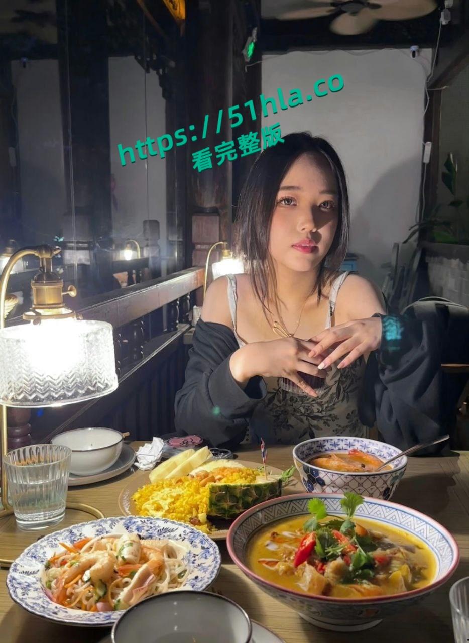 上海第二工业大学【张嘉懿】露脸私密视频流出，自慰做爱全记录，分手后渣男曝光母狗调教！-5