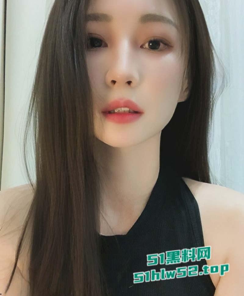 IG极品大奶网美【可可】下海做黄播，揉奶玩穴道具自慰淫荡视频被网友录屏，遭全网疯传！-2