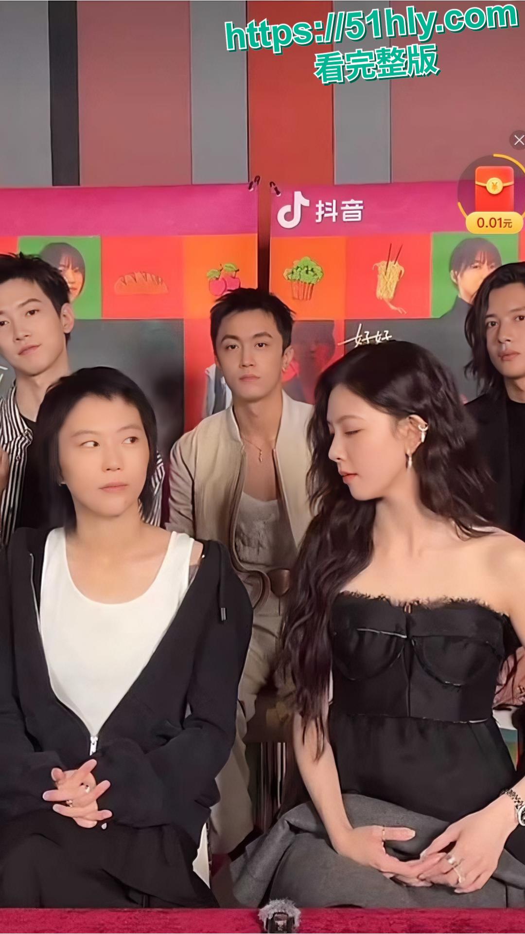 全网首曝 王菲女儿 窦靖童 同性恋绯闻再起 与宋妍霏牵手遛狗关系亲密 两人性爱视频被扒出-9