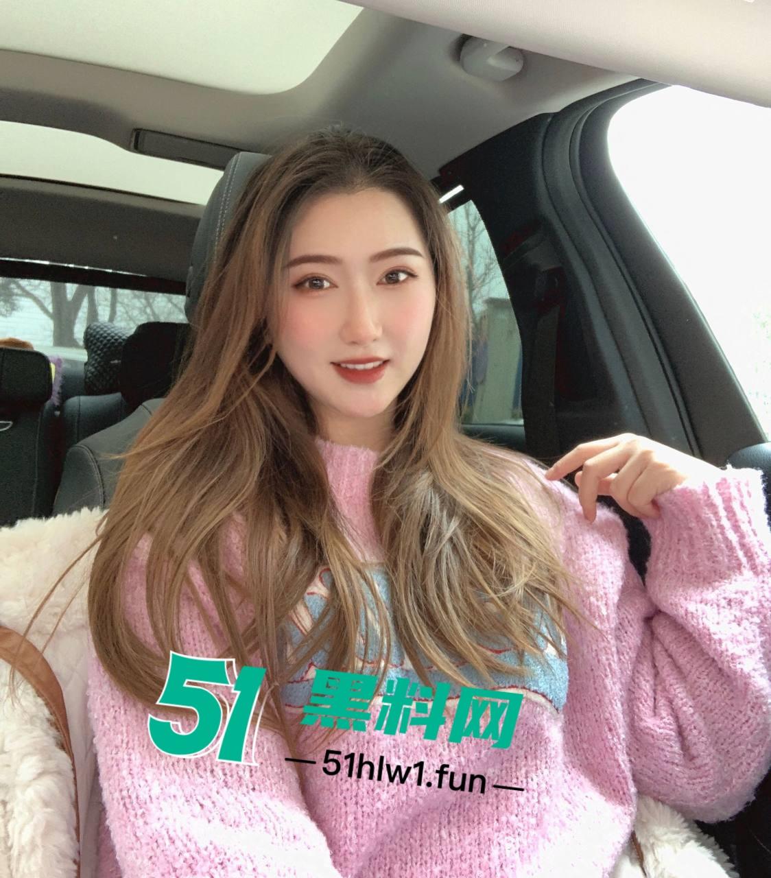 滁州肥臀眼镜婊【何晶莹】高颜值极品身材母狗，网上各种撩骚约炮展示为臀骚穴勾引，全裸视图流出。-1