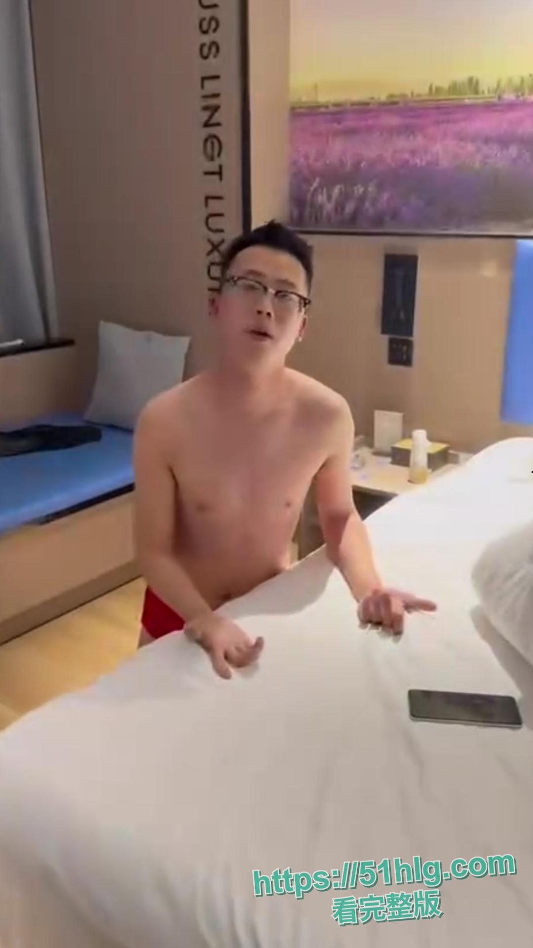 【山东潍坊】普斯轻奢酒店“抓小三”风波！男友冒名开房，女友怒寻真相，拳打脚踢十分精彩！-8