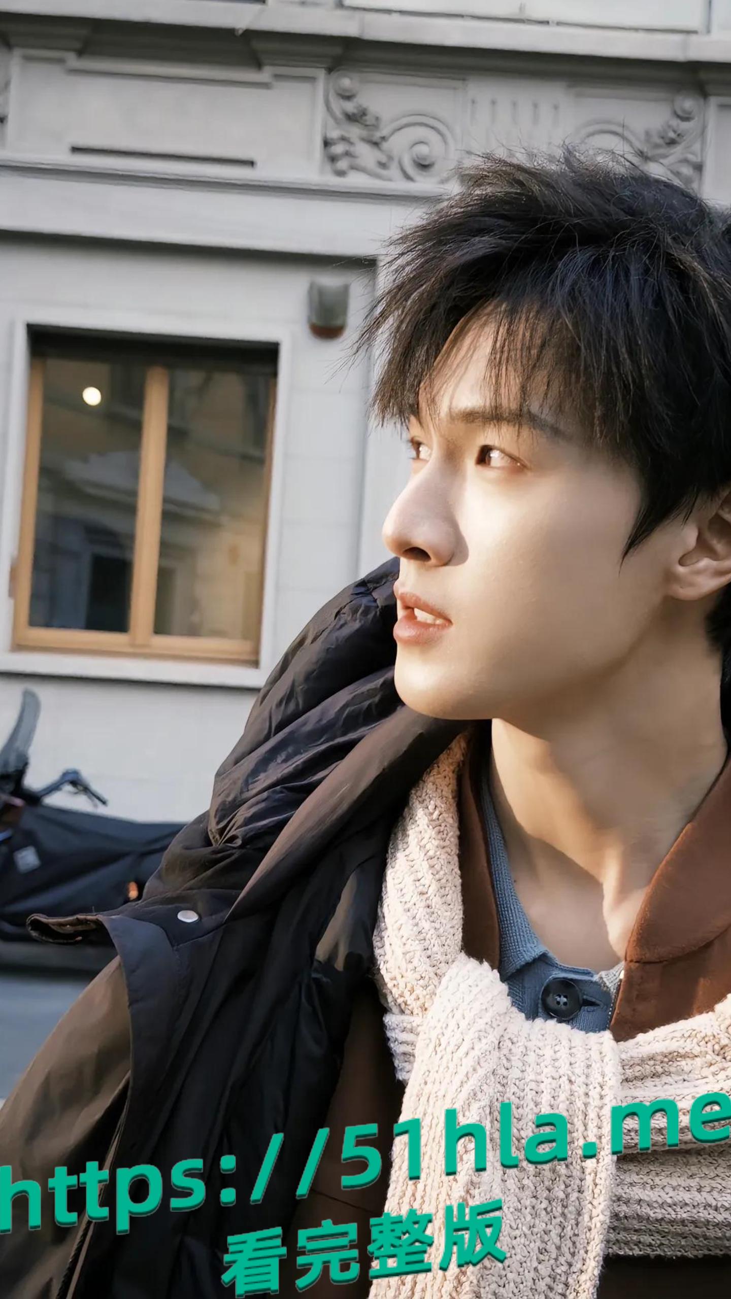 我勒个擦！京城鹿少就然被女友关晓彤戴绿帽子，性爱视频都给你爆出来了！关晓彤这身材确实好。属于耐操型的。-8