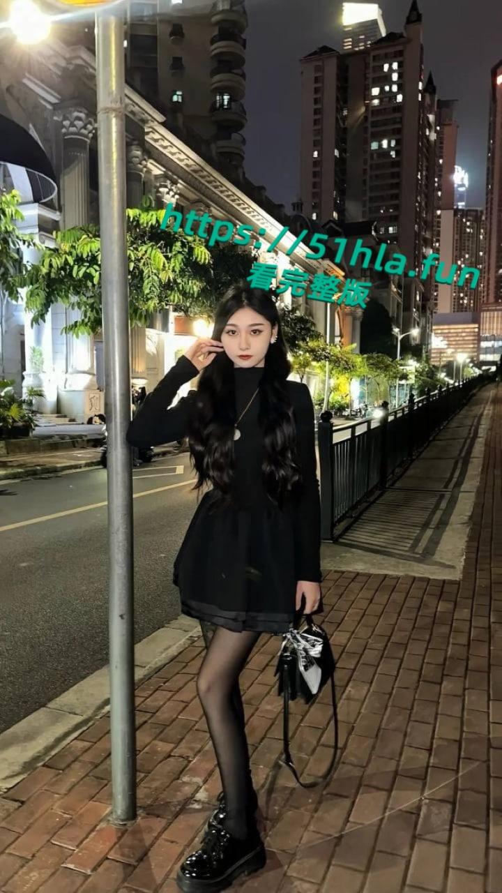 北海职业学院大四骚鸡【何丽芳】性爱视频流出，吵架后约炮友玩内射，复合再让男友无套狂欢！-2