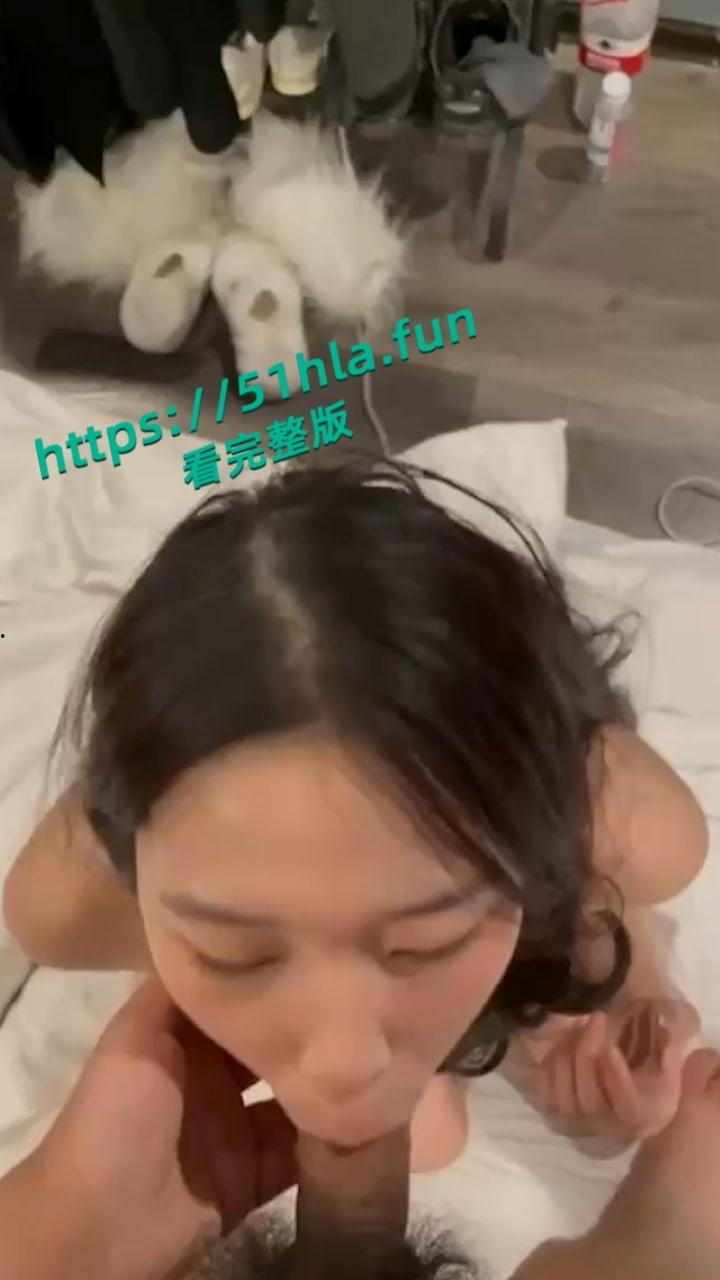 北海职业学院大四骚鸡【何丽芳】性爱视频流出，吵架后约炮友玩内射，复合再让男友无套狂欢！-4