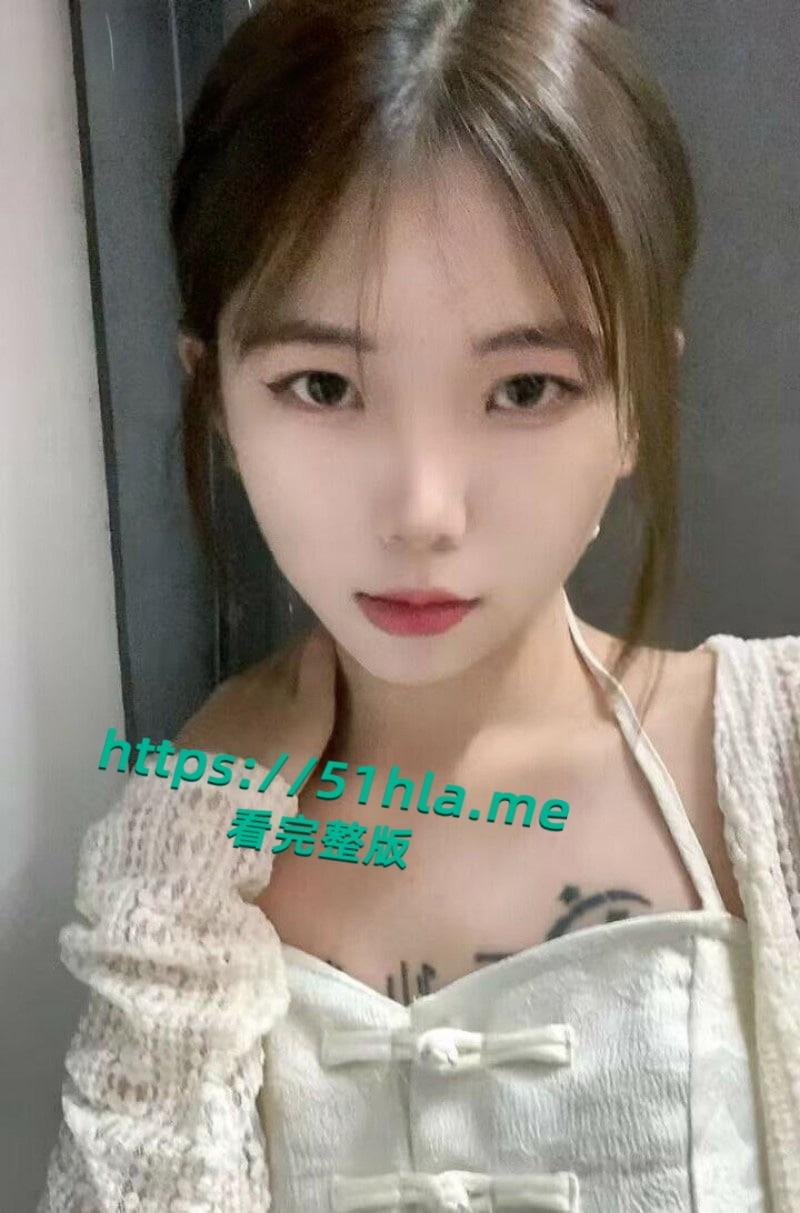 海南海口经济学院【王仙静】饥不择食与40岁老男人约炮 ，遭男友发现后怒曝性爱视频！-1