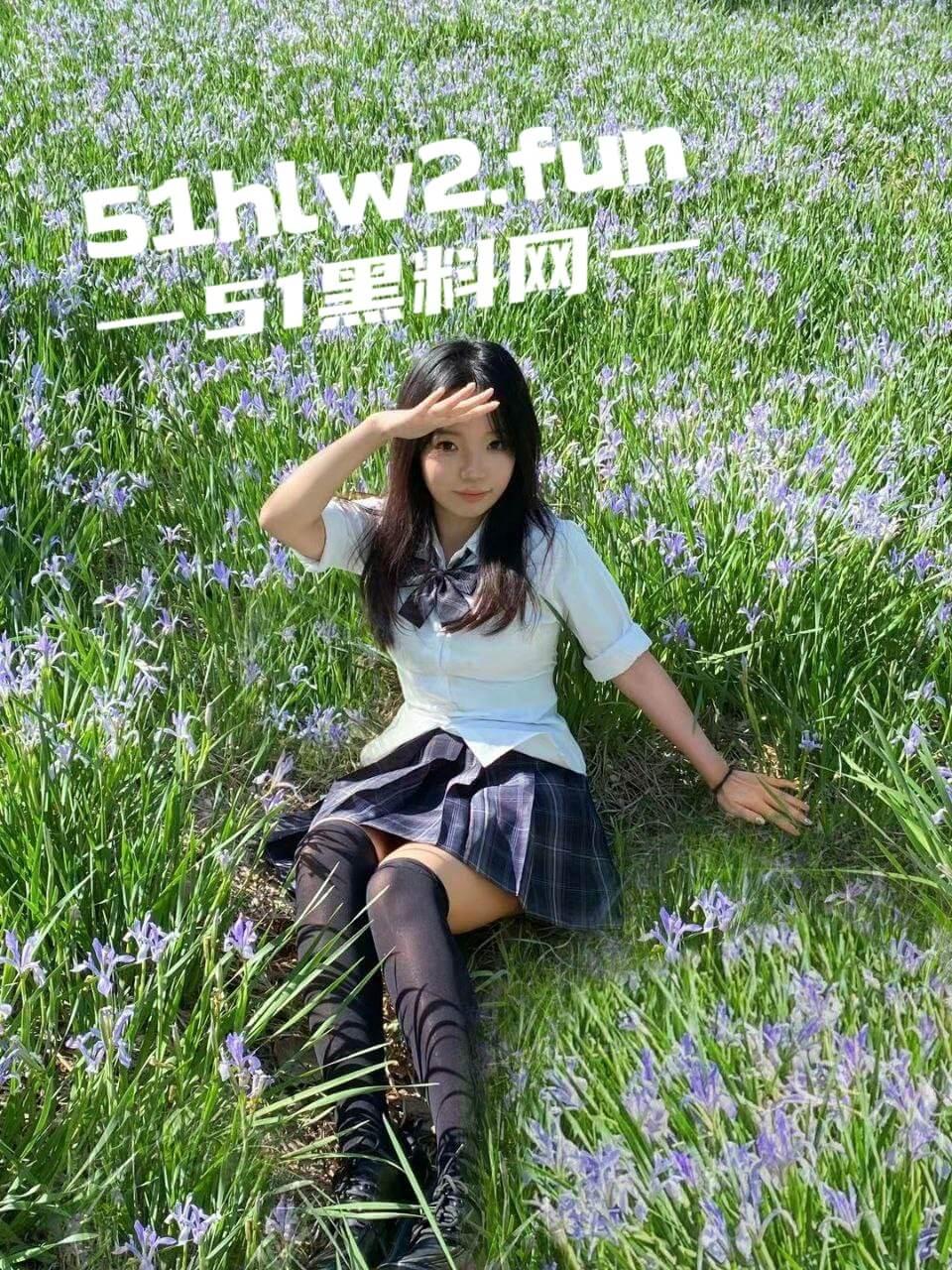 山东机电学院【刘亦媛】高颜值长腿学生妹，喜欢穿JK裙摆拍性感黑丝配白嫩蜜桃臀。-6