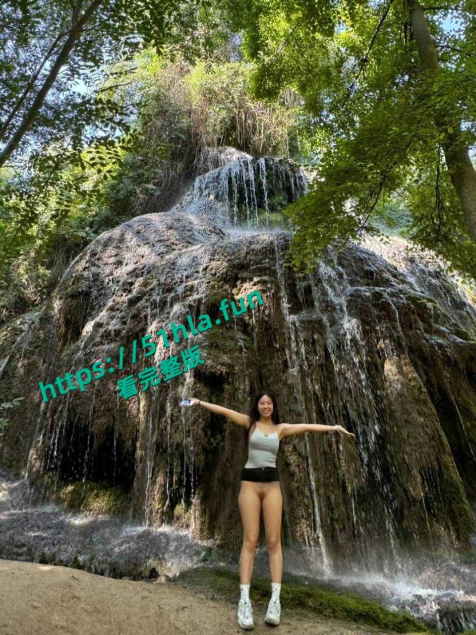 网友爆料，马德里华二代【张静】她爸妈为了拉投资，出卖自己亲生女儿拱手送给别人上床，不明觉厉！-6