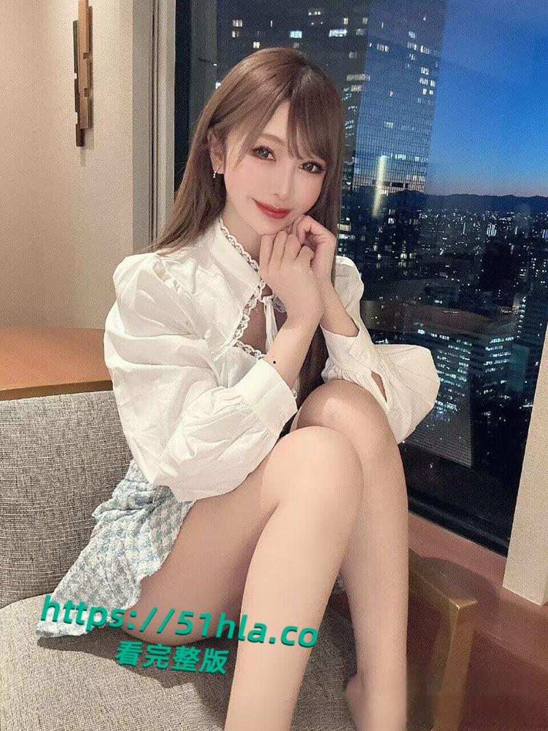 日本顶级颜值福利姬【泷泽异织】三点全露自慰花絮合集，黑丝渔网袜下假阳具疯狂震动，白虎嫩逼诱惑无比！-5