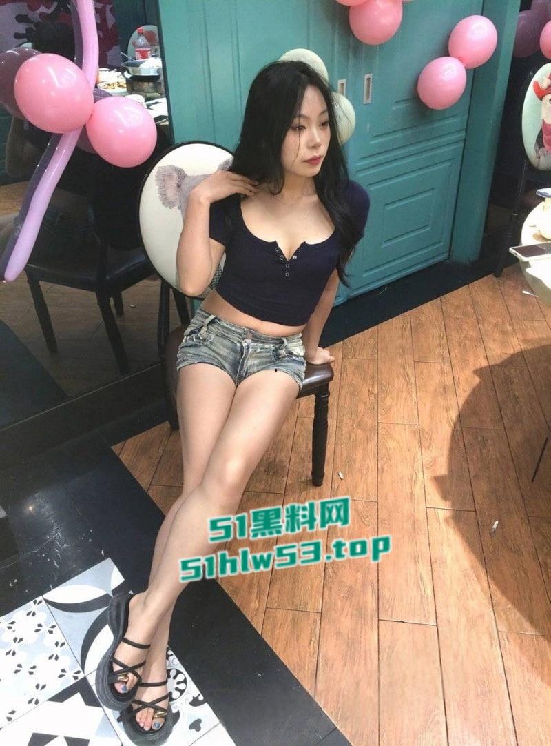 金华职业技术大学【吕艺珂】性欲极强痴迷指奸被炮友双指齐插，狂揉阴蒂淫汁喷溅当场失禁！-4