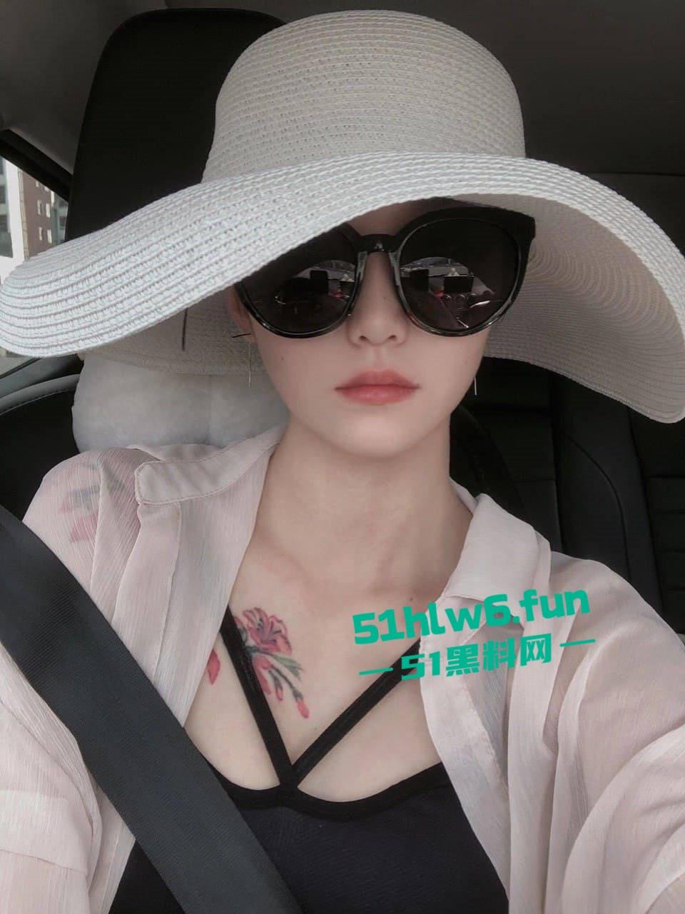 清纯颜值白富美【张欣玥】表面富家千金，背地里骚母狗一条给主人深喉吃屌淫靡喘息，大量不雅视图流出。-9