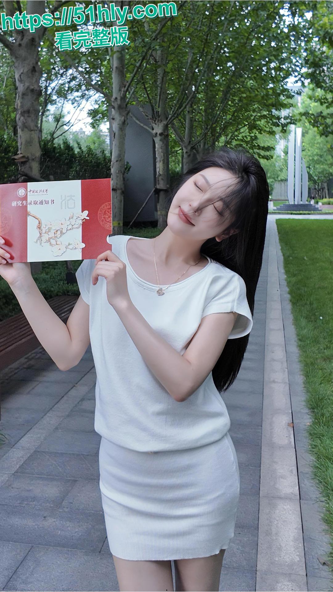 广东职业技术学院嫩妹赵亦舒艳照黑料炸裂！高颜值JK萝莉被男友在家后入爆操，全程翘臀迎合内射精液滴上逼毛！-4